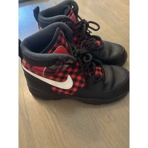 Nike‎ Manoa Plaid Youth Size 3 Tennis Shoes